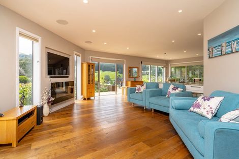 Photo of property in 19 Glendermid Close, Sawyers Bay, Port Chalmers, 9023