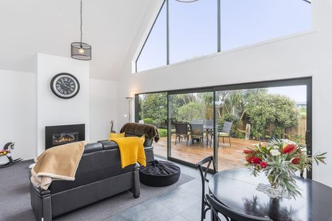 Photo of property in 42 Pukenamu Road, Te Horo, Otaki, 5581