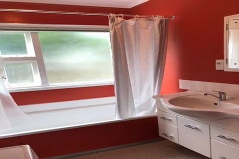 Photo of property in 2/2 Scarborough Terrace, Mount Victoria, Wellington, 6011