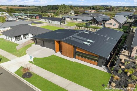 Photo of property in 6 Trevor Mcmiken Drive, Patumahoe, 2679