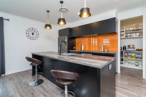 Photo of property in 6 Monterey Drive, Balclutha, 9230