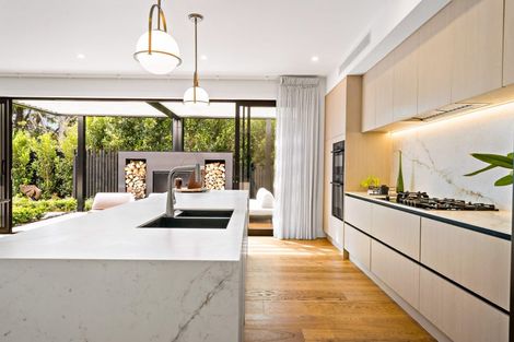 Photo of property in 21 Oscar Road, Greenhithe, Auckland, 0632