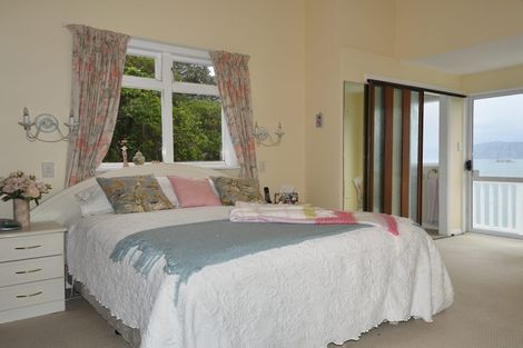 Photo of property in 108 Seatoun Heights Road, Seatoun, Wellington, 6022