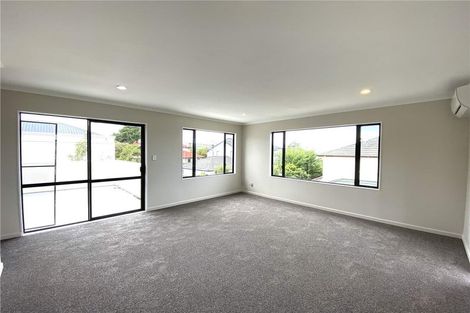 Photo of property in 439 Old Te Atatu Road, Te Atatu Peninsula, Auckland, 0610