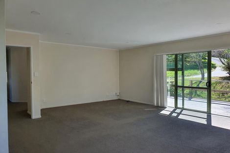 Photo of property in 4a Roberts Road, Matakatia, Whangaparaoa, 0930