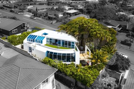 Photo of property in 1/51 Rangitoto Terrace, Milford, Auckland, 0620