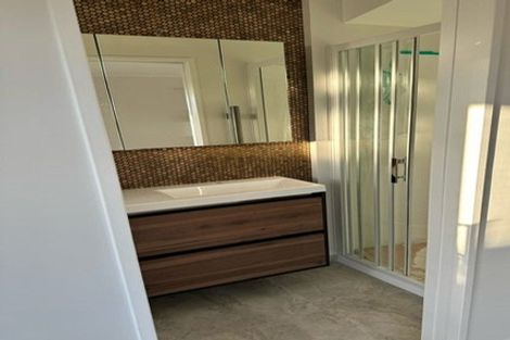 Photo of property in 87 Golf Road, Paraparaumu Beach, Paraparaumu, 5032