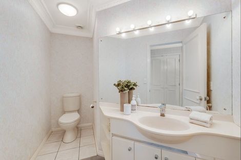 Photo of property in 1 Page Point, Mellons Bay, Auckland, 2014