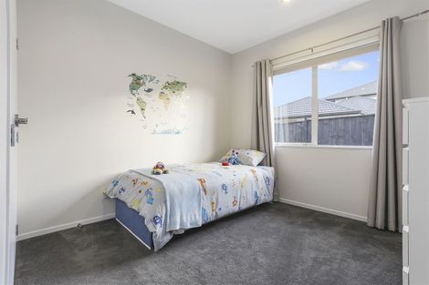 Photo of property in 12 Kahika Grove, Huapai, Kumeu, 0810