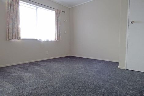 Photo of property in 1/8 Woodside Road, Massey, Auckland, 0614