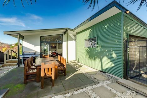 Photo of property in 109 Seaview Road, Paraparaumu Beach, Paraparaumu, 5032