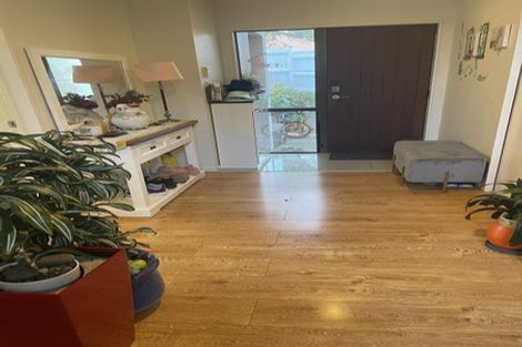 Photo of property in 43 Ponderosa Drive, Oteha, Auckland, 0632