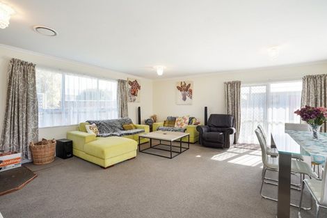 Photo of property in 73 Avenue Road, Foxton, 4814