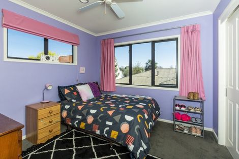 Photo of property in 206a Charles Street, Hastings, 4122