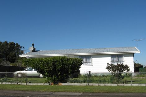 Photo of property in 95 Cargill Street, Papakura, 2110