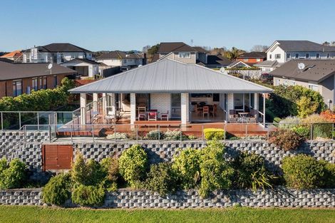 Photo of property in 6 Lees Cove, Karaka, Papakura, 2113