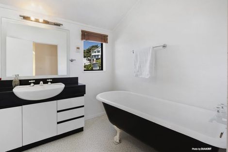 Photo of property in 23 Pinnacle Street, Seatoun, Wellington, 6022