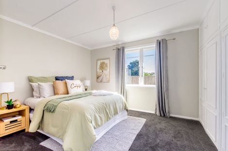 Photo of property in 1 Hadfield Place, Paraparaumu Beach, Paraparaumu, 5032