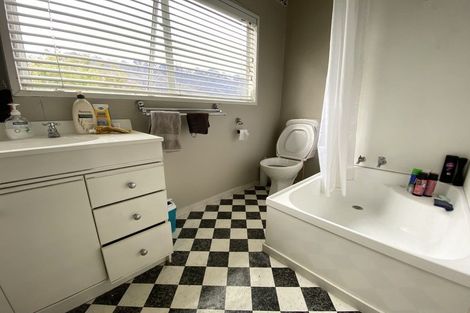 Photo of property in 39 Robertson Street, Frankton, Queenstown, 9300