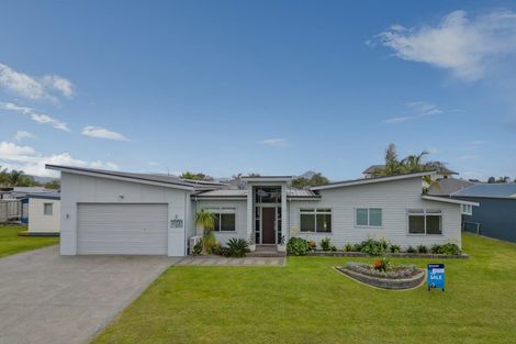 Photo of property in 4 Hawk Hill Crescent, Cooks Beach, Whitianga, 3591
