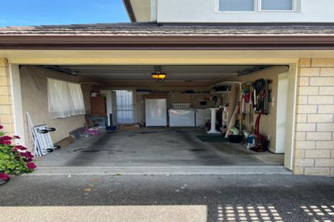 Photo of property in 40 Point View Drive, East Tamaki Heights, Auckland, 2016