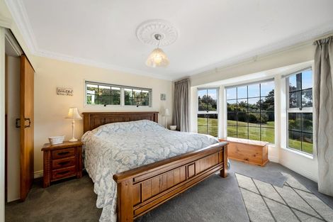 Photo of property in 105 Grassmere Road, Henderson Valley, Auckland, 0612