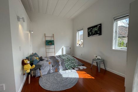 Photo of property in 2 Blacks Road, Greenhithe, Auckland, 0632