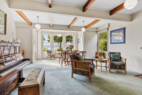 Photo of property in 51 Awa Road, Karaka Bays, Wellington, 6022