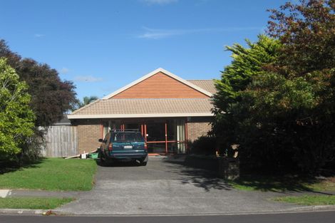 Photo of property in 9 Lochend Place, Highland Park, Auckland, 2010