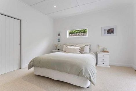 Photo of property in 6 Ngaio Street, Strandon, New Plymouth, 4312