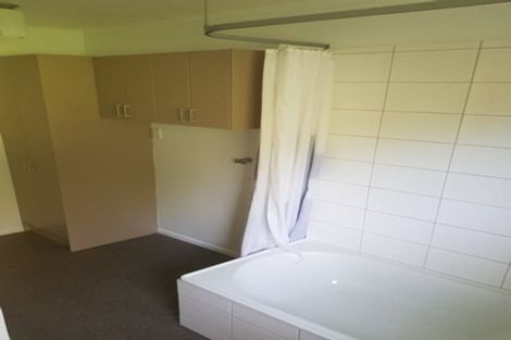 Photo of property in 2/8 Vasanta Avenue, Ngaio, Wellington, 6035