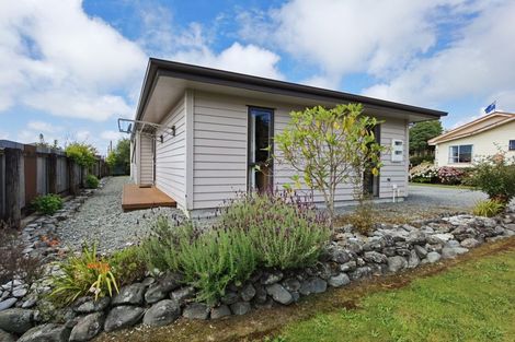 Photo of property in 22 Tramway Street, Ross, 7812