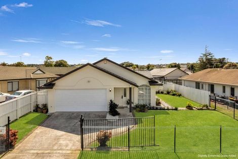 Photo of property in 52 Riverton Drive, Randwick Park, Auckland, 2105