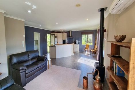 Photo of property in 242 Kuku East Road, Kuku, Levin, 5570