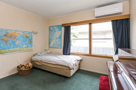 Photo of property in 806 Oxford Street, Saint Leonards, Hastings, 4120