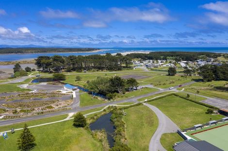 Photo of property in 19 Nash Parade, Foxton Beach, Foxton, 4815