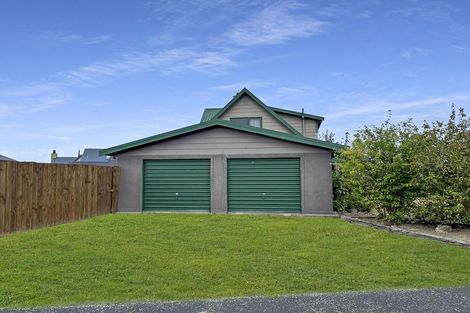 Photo of property in 6 Irishman Drive, Twizel, 7901