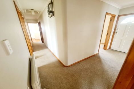 Photo of property in 2a Sutherland Avenue, Silverstream, Upper Hutt, 5019