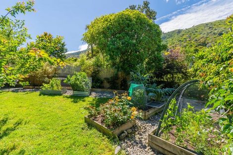 Photo of property in 11 Tauhou Place, Waikanae, 5036