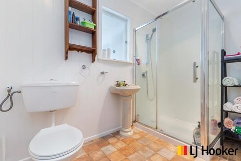 Photo of property in 5 Nield Road, Manurewa, Auckland, 2102