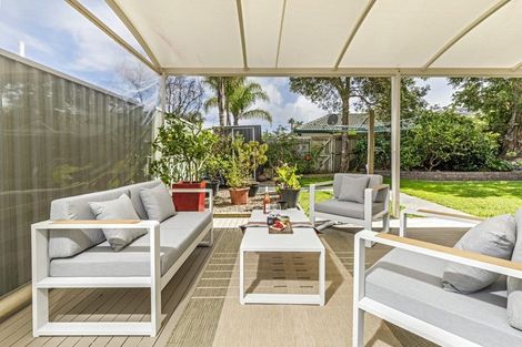 Photo of property in 26 Bundoran Way, Pinehill, Auckland, 0632