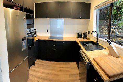 Photo of property in 60b Wynyard Crescent, Fernhill, Queenstown, 9300