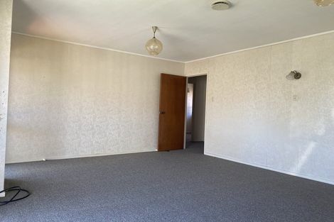 Photo of property in 1/6 Annette Avenue, Te Atatu South, Auckland, 0610