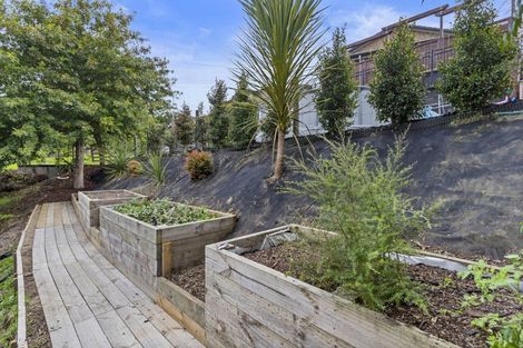 Photo of property in 112 Grand Drive, Orewa, 0931