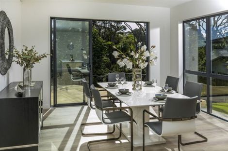 Photo of property in 14 Sauterne Road, Kumeu, 0810