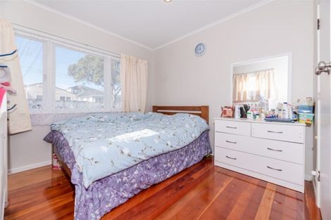 Photo of property in 9 Stephen Avenue, Henderson, Auckland, 0610
