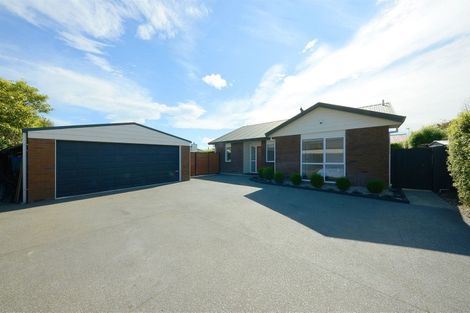Photo of property in 30 Beauford Place, Parklands, Christchurch, 8083