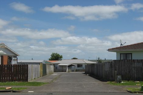 Photo of property in 32 Dungarvon Place, Clendon Park, Auckland, 2103