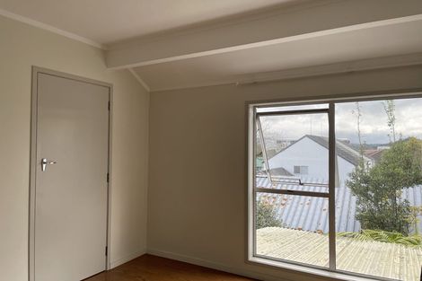 Photo of property in 5/106 West Coast Road, Glen Eden, Auckland, 0602