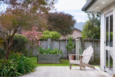 Photo of property in 58 Kotuku Drive, Paraparaumu Beach, Paraparaumu, 5032